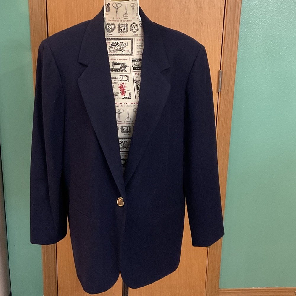 Sag Harbor Dark Blue Blazer with Gold Button